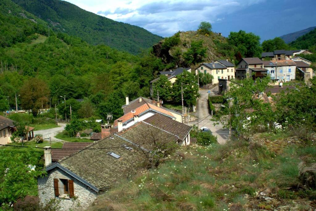 Maison Au Coeur Des Pyrenees Perles-et-Castelet Dış mekan fotoğraf
